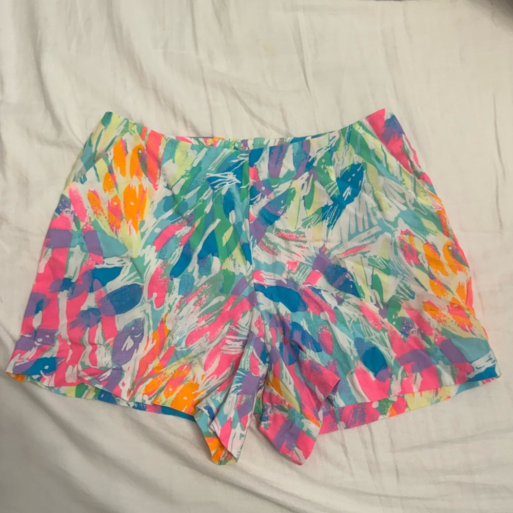 Lilly Pulitzer zip back shorts